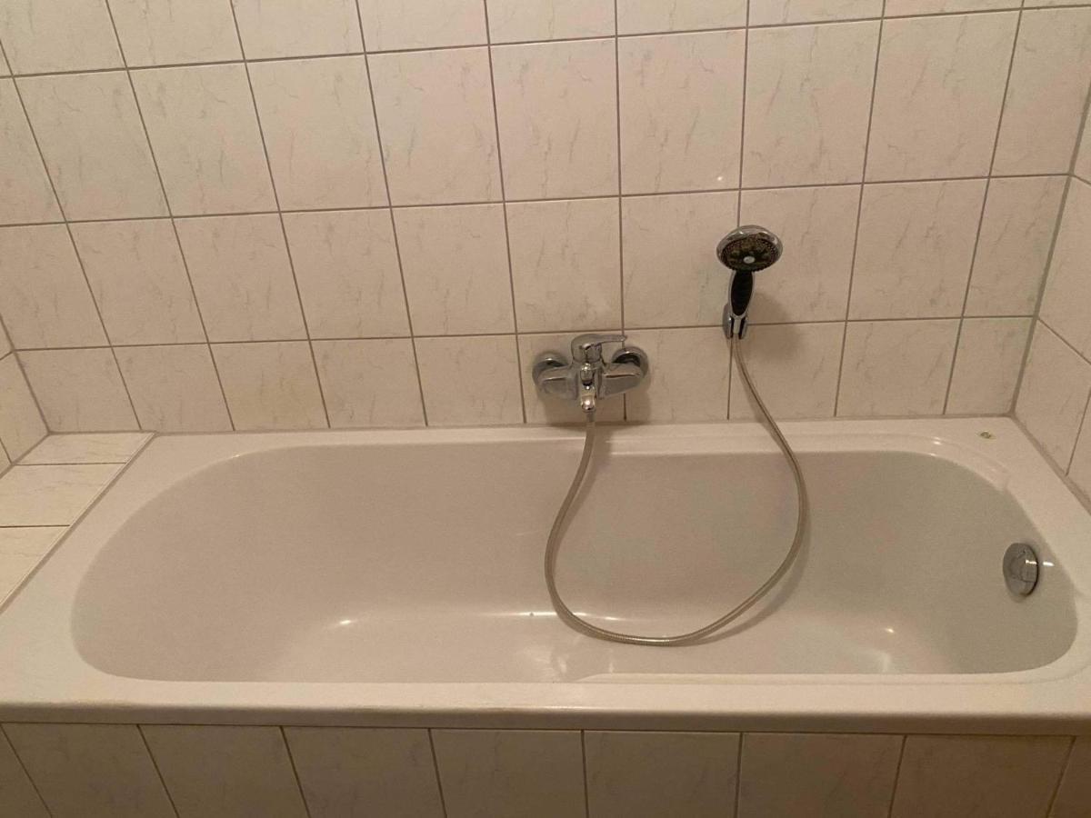 Top Lage 2 Zimmerwohnung Mit Balkon Und Bester Aussicht In Og 2 Links Rostock Ngoại thất bức ảnh